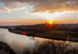 Idzie żołnierz borem lasem